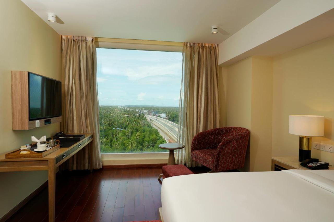O By Tamara, Trivandrum Thiruvananthapuram Buitenkant foto A room at the hotel